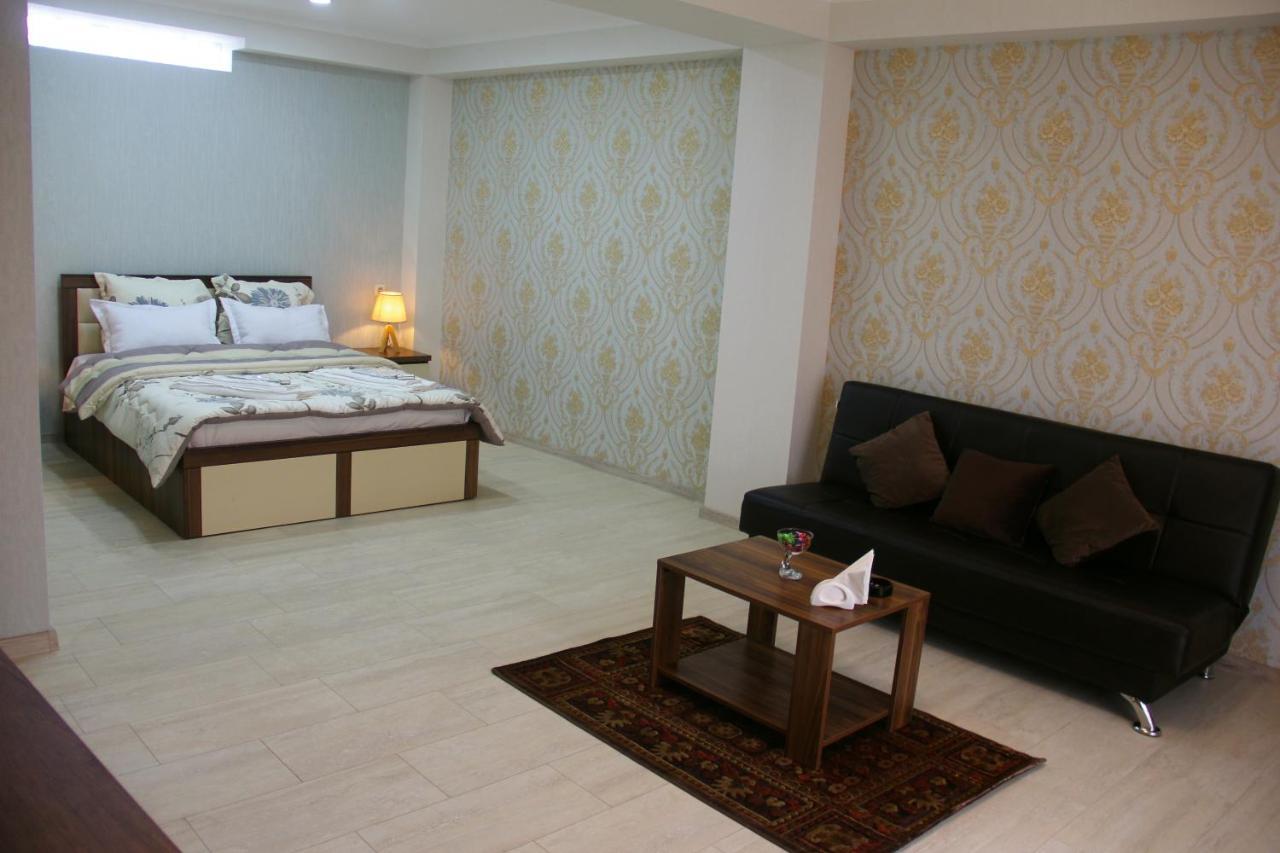 Moon Light Hotel Tbilisi ภายนอก รูปภาพ