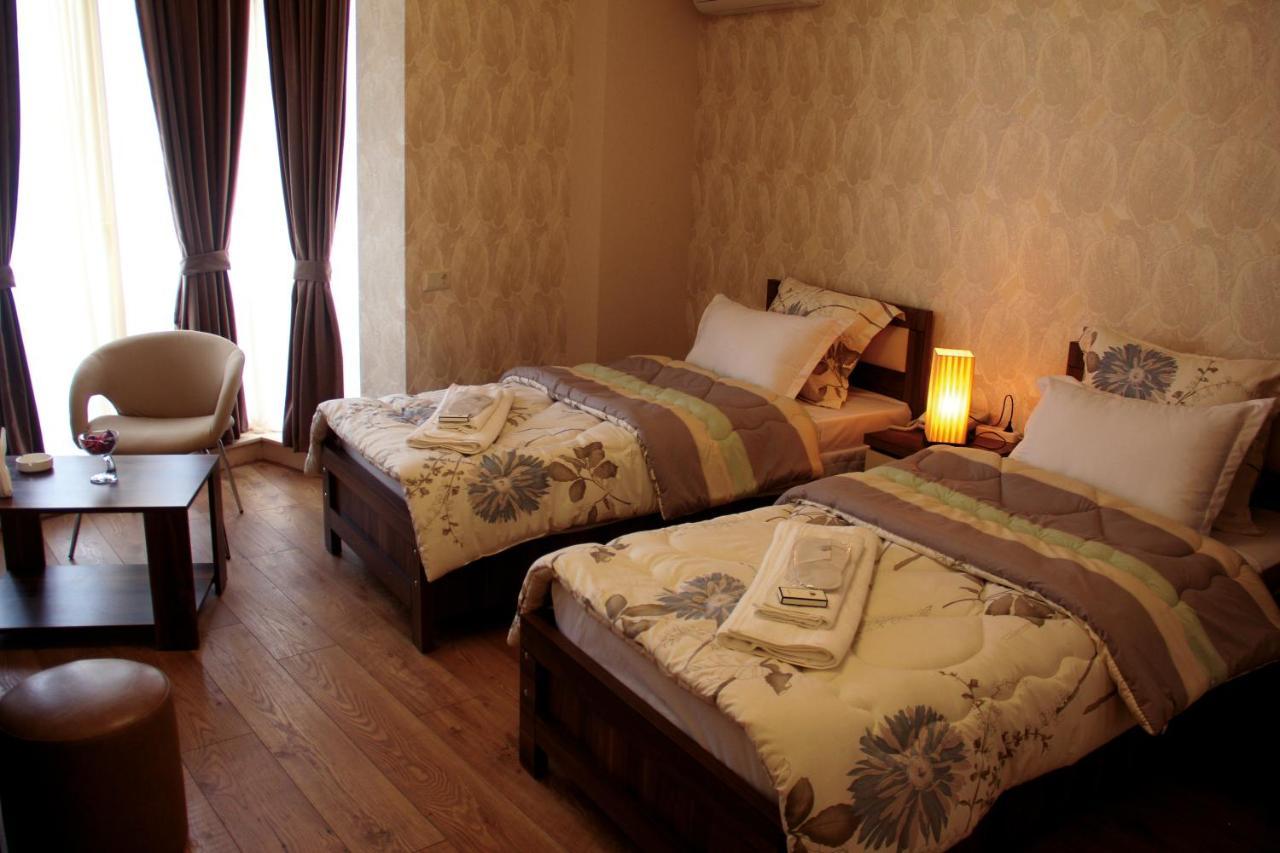 Moon Light Hotel Tbilisi ภายนอก รูปภาพ
