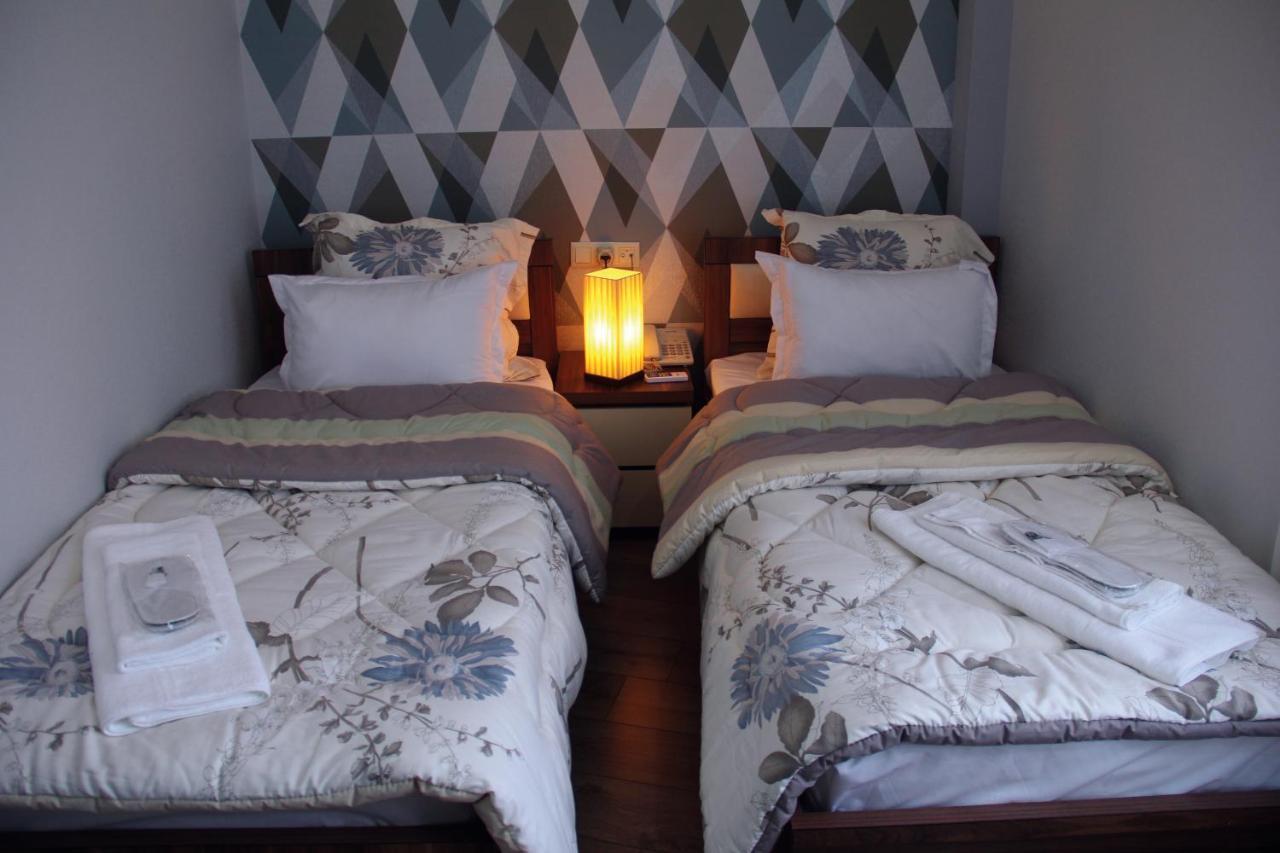 Moon Light Hotel Tbilisi ภายนอก รูปภาพ