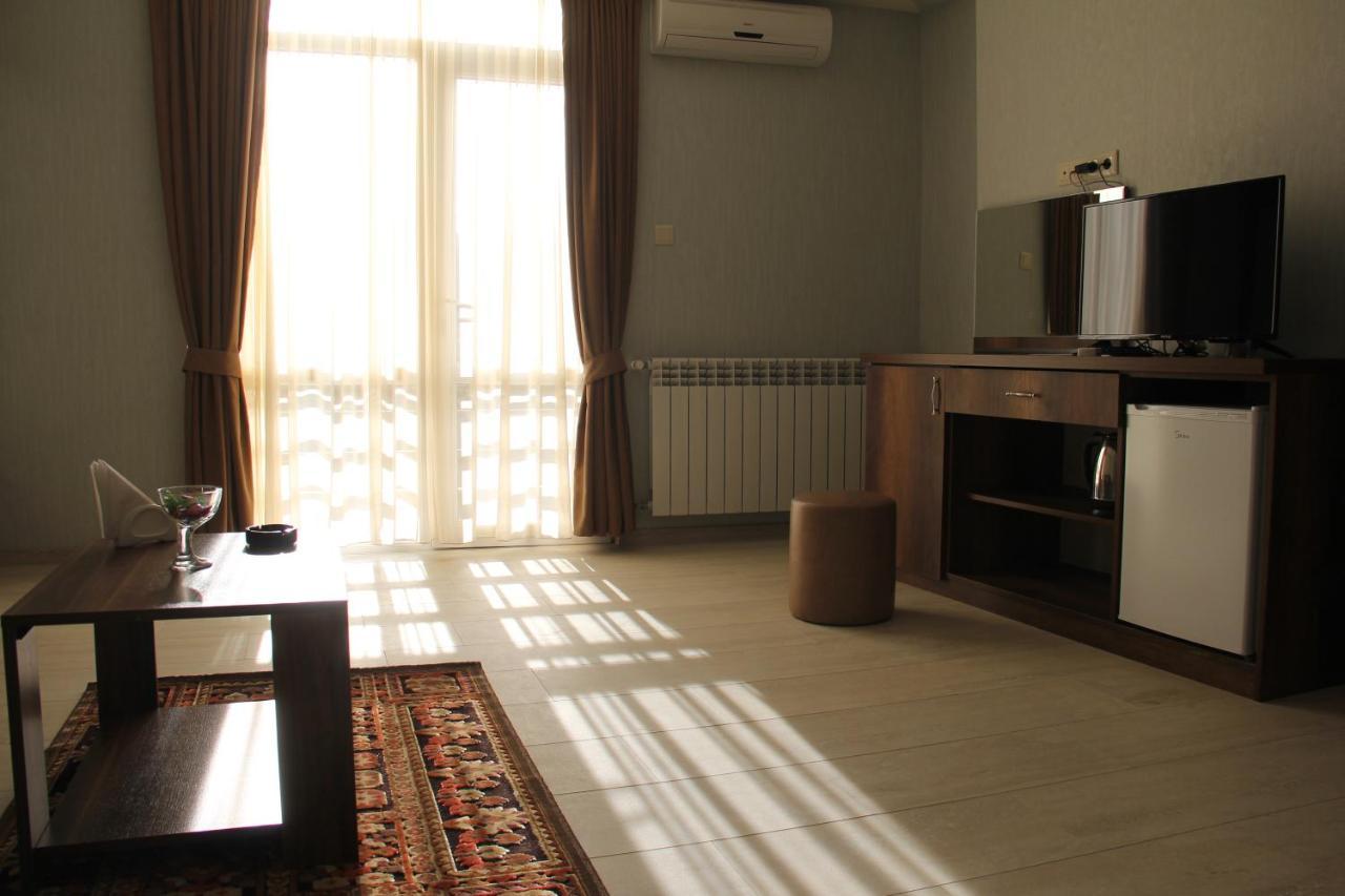 Moon Light Hotel Tbilisi ภายนอก รูปภาพ